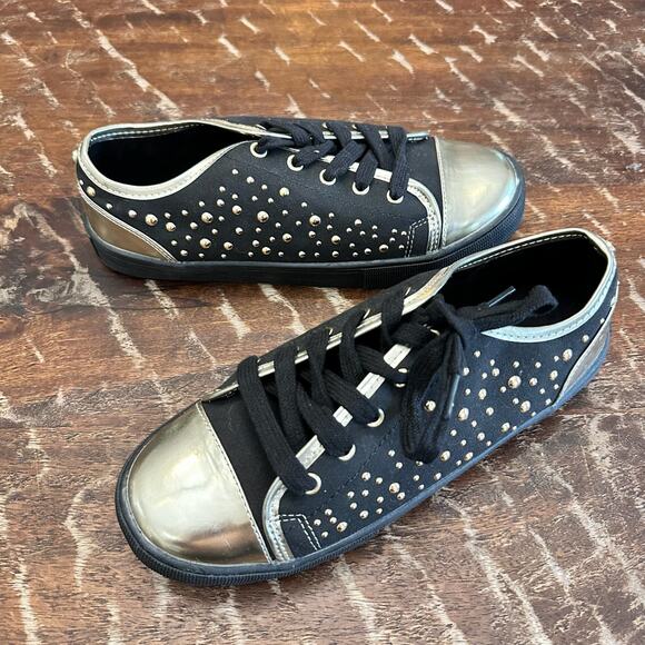 Michael Kors Ivy Dee Black Gold Studded Sneakers Size 5 Low Top - Picture 2 of 7